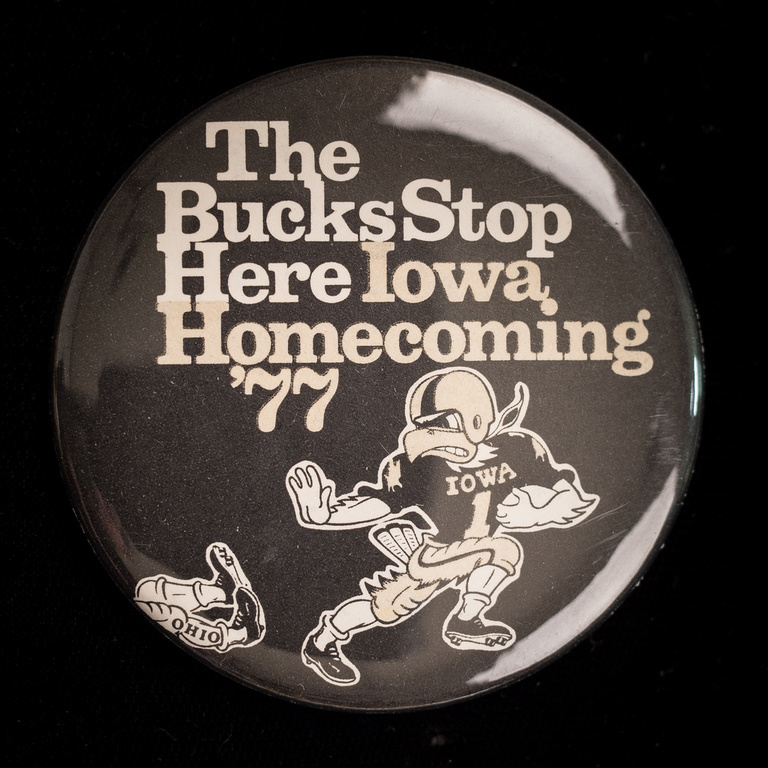 1977 Homecoming Button